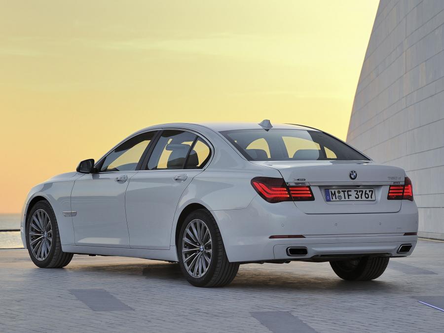  BMW 750d xDrive 2012 года  (фото 50 из 54)